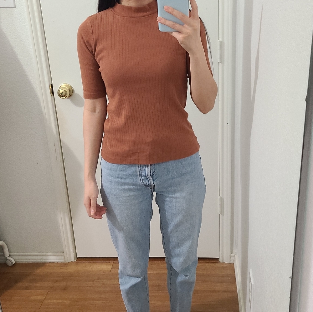 Uniqlo mock neck ribbed knit top
